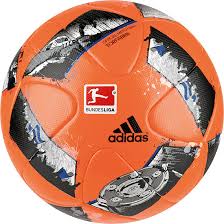 Bayern passed the ball 1,078 times on tuesday night to become the first bundesliga team to notch up four figures. Adidas Torfabrik Bundesliga 2016 17 Ball Ibwm
