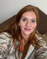 Saturdays down south. Hunting then basketball game! I hope y'all are having  a good weekend! What's everyone doing tonight?