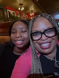 On my trip back home to Connecticut I stopped in New York to see 5 of my  clients. Their Either current clients or Alumni, nevertheless I love them  and I'm so proud