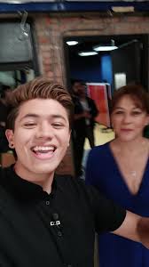 En minutos @JIM VELASQUEZ con @Lozanoalina 😃😃😃