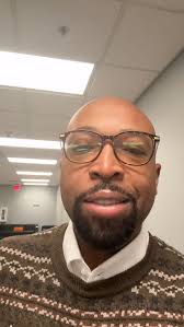 Derrick Boles- Mr UnstoppaBoles continue to impact the next generation of  Leaders. Middle and High school Students..... Amazon:  https://www.amazon.com/Courage-Lead-Derrick-J-Boles/dp/1774192357/ref=tmm_pap_swatch_0?_encoding=UTF8&dib_tag=se&dib  ...