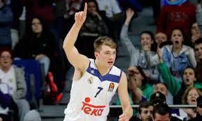 Preverite nabor najbolj prodajnih in aktualnih izdelkov luke dončića. Luka Doncic S Mother Gave Him Permission To Stay Up Late Via Eurohoops Eurohoops