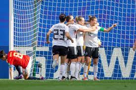 Les défis auxquels la france et l'allemagne sont confrontés aujourd'hui sont souvent similaires, de natures diverses (écologique, sociale, économique) et de plus en plus complexes. L Equipe D Allemagne Feminine Decimee Par Les Absences Contre La France En Amical L Equipe