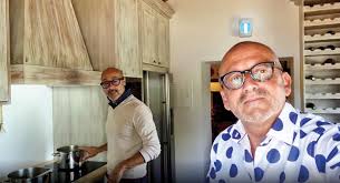 Empadão de salmão enrolado em couve. Rui Oliveira Marido De Manuel Luis Goucha Revela Receita Da Salada De Peixe E Marisco Holofote
