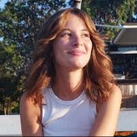 8200+ profili “Eva”