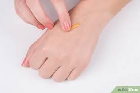 3 Ways To Remove The Smell Of Bleach From Your Hands Wikihow