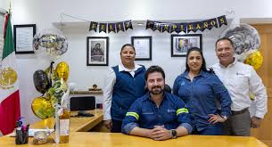 Muchas gracias a todas las personas que se dieron el tiempo para mostrarme  su afecto. Lo aprecio de corazón.