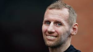 MND sufferer makes 265-mile “high five” cycle ride in Cairngorms