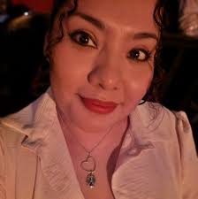 Who leads the quinceañera program? I'm nervous about this and worry that  the program won't come out as it should be.