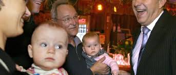 Wowereits Mehrlings-Patenschaften: Party mit Onkel Klaus