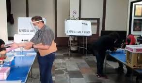 Jul 01, 2021 · asimismo, se contarán con todos los carteles de apoyo para identificar la mesa receptora en la que se podrá participar, así como con un sistema de búsqueda similar a ubica tu casilla una vez que se defina la integración definitiva, a más tardar el 16 de julio. 3q4a2jt Qckxqm