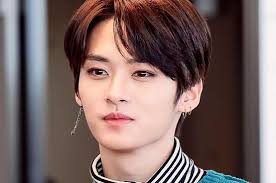 Lee minho stray kids lee know stray kids lee min ho k pop kpop wallpaper sung lee kids background kpop boy south korean boy band. Lee Know Stray Kids Height Weight Age Girlfriend Bio Family