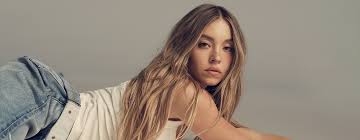 Sydney Sweeney Has Great (American Eagle) Jeans - AEO-Inc