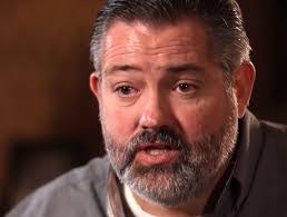 Ali Perez's Instagram, Twitter & Facebook