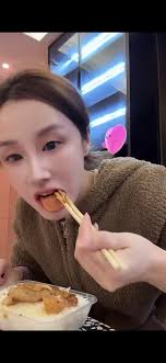 第一次现场看太佩服了😱#吴半饱#美食直播- 抖音