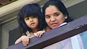 Akshay kumar akshay kumar instagram twinkle khanna nitara khanna. Exclusive Pictures Of Akshay Kumar Twinkle Khanna S Daughter Nitara Kumar Youtube