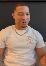 Amber Johnston's jealousy towards Anna's new home