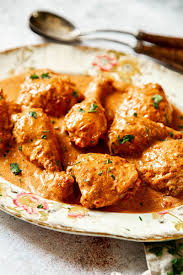 Tender Chicken Braised In Creamy Paprika Sauce Ideal Cozy Dinner Recipe Chicken Paprikash Easy Cooking Recipes Entree Recipes