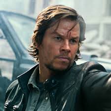 Amazon.com: Transformers: The Last Knight [4K] [4K UHD] : Bay, Michael,  Wahlberg, Mark, Duhamel, Josh, Hopkins, Anthony, Haddock, Laura, Goodman,  John, Moner, Isabela, Tucci, Stanley, Turturro, John, Birmingham, Gil,  Cabrera, Santiago: Movies