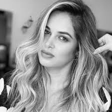 Anna Leal (@imannaleal)