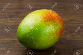 Wenn sich die mango fest anfühlt und nicht nachgibt, ist sie noch nicht reif. Nasse Mango Reif Frisch Rot Grun Gelb Naturlich Vitamine Tropisches Leben Lizenzfreie Fotos Bilder Und Stock Fotografie Image 73930961