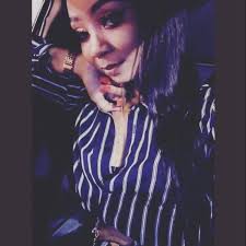 Awe she fixing her sister hair Can...