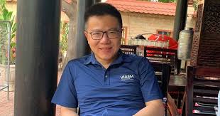 Cả ba cô con gái giáo sư hào hứng tham dự lớp học nhân ái dành cho các bệnh nhi đang điều trị tại viện huyết học truyền máu trung ương. Giao SÆ° Ngo Báº£o Chau Ä'Æ°á»£c Má»i Lam Giao SÆ° Cá»§a College De France Tuá»•i Tráº» Online