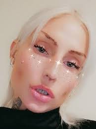 Christine Lundgren's Instagram, Twitter & Facebook