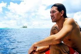 Iconic hero of koh lanta, the island of heroes on tf1, our adventurer confides in life magazine to the delight of our readers. Teheiura Koh Lanta Vient D Etre Papa Decouvrez Le Nom Tres Significatif Du Nouveau Petit Guerrier
