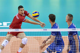 Memukul bola ke lantai dengan berdiri saling berhadapan dengan jarak ± 3 m. Pemain Kunci Itu Adalah Libero Active Movement