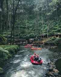Harga tiket masuk desa wisata ini adalah rp 10.000 untuk weekday dan rp 15.000 untuk weekend. Kampung Singkur Lokasi Dan Harga Tiket Masuk Terbaru Agustus 2021 Wisata Milenial