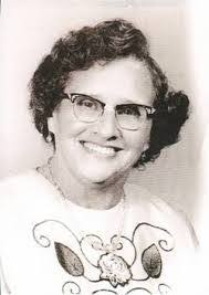 Esther Downs's Instagram, Twitter & Facebook