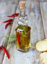 Olio Piccante Al Peperoncino Ricetta Peperoncino Ricette Olio Di Peperoncino