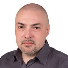 Dennis Lindstrom's Instagram, Twitter & Facebook