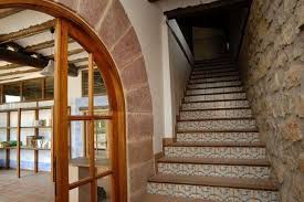 Son un conjunto de 7 apartamentos ubicados en un mismo edificio con ascensor. Casas Rurales En Gea De Albarracin Hundredrooms