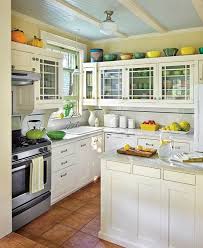 Hooked On Houses A Fun Place To Get Your House Fix Kitchen Interior Kitchen Design Bungalow Kitchen