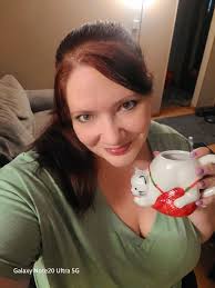 Good Late Afternoon.....I got my Coffee & I got grands....life is great ❤  were watching cat n the hat...not my favorite movie but the oldest picked  it, I have them take turns