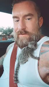 Come say hi LIVE. 👉🏻 daddyhop01