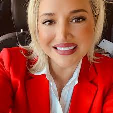 Stacy Bonner's Instagram, Twitter & Facebook