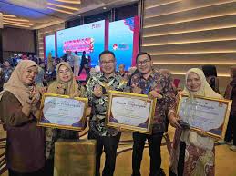Pemkot Parepare Raih Tiga Penghargaan Nasional Dari BKKBN Pada  Harganassexiezpix Web Porn