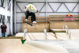 Gustavo ribeiro is a portuguese young professional skater. Inside Gustavo Ribeiro S Skatepark Mundo Gustavo S1 E3