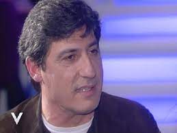 Un momento di forte emozione a vieni da me oggi anche per emilio solfrizzi (foto). Emilio Solfrizzi Moglie Altezza Figli E Vita Privata Dell Attore