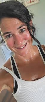 Guys will you please teach me how to follow people with sweatcon 😔