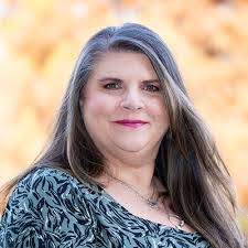 Carla Draper's Instagram, Twitter & Facebook