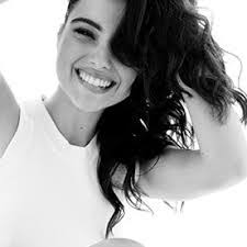 Clara Alvarez's Instagram, Twitter & Facebook