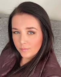 Veronica Connors's Instagram, Twitter & Facebook