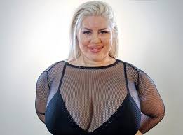 D'après une télévision américaine, elle a décidé de perdre du poids pour pouvoir célébrer le mariage de ses rêves. Son Objectif Avoir Les Plus Grosses Fesses Du Monde Afriquemidi Com