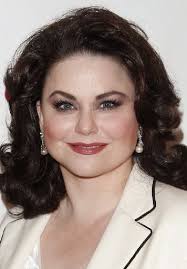 That´s not delta burke, it´s edie mcclurg. Delta Burke Plastic Surgery Before And After Photos