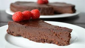 Gateau Au Chocolat A 2 Ingredients Facile Et Rapide Recette En 2020 Gateau Chocolat Gateaux Et Desserts Recette Tarte Aux Pommes