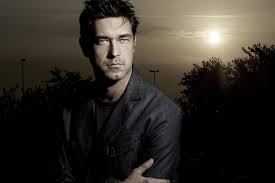 турецкий актер мехмет акиф алакурт и его жена фото Burak Hakky Tureckij Akter I Model